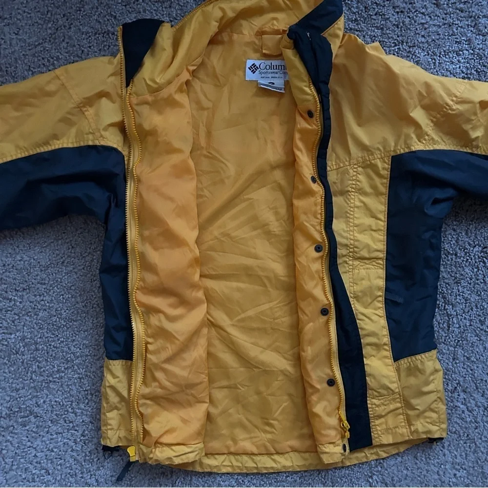 Columbia Core Yellow & Black Waterproof Rain Winter Jacket Size Medium